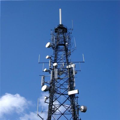 150 feet 200 feet kendi kendine desteklenen çelik kule Güneş paneli 50km Kablosuz ağlar Telekomünikasyon kulesi