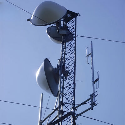 Radyo Televizyon Sinyal İletimi İçin 20m-200m Yüksek Güçlü Sıcak Daldırma Galvanizli Destekli FM TV Yayın Kulesi
