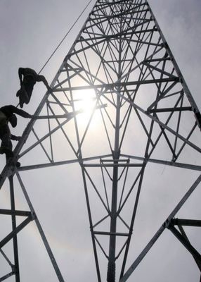 4G 5G Kablosuz Telekomünikasyon İletişim Güneş Enerjisi Telekom Radyo 3 Bacaklı Köşeli Çelik Kule
