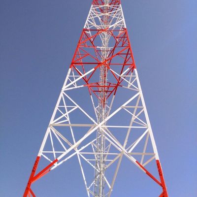 Sıcak Dip Galvanize Kendiliğinden Desteklenen Radyo Kulesi 5km Wifi GSM Telefon Uydu Mikrodalga Radyo Kulesi