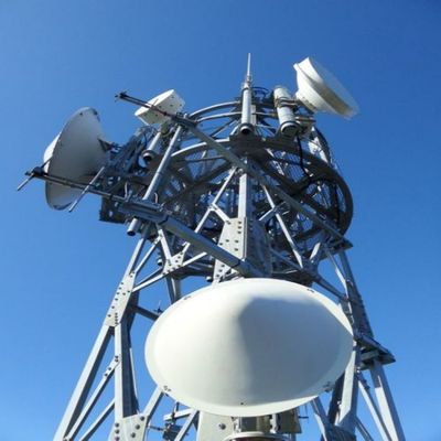 72m 4 Bacak Çelik Çerezli Köşeli Mobil Telekom Kulesi ASTM A36 A572 Gr50
