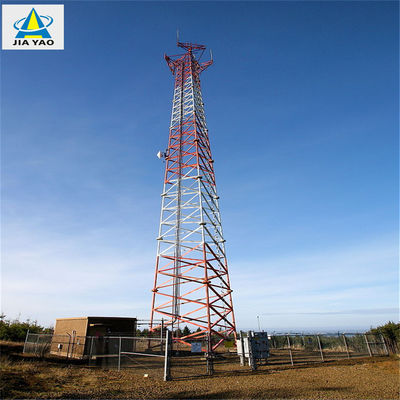 Telekomünikasyon Anten Mast Tower 3 Bacak / 4 Bacak Tüpürsel Kendiliğinden Kalkan Anten Tower