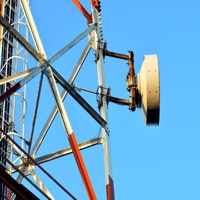 36m 4 Bacaklı Çelik Çerezli Köşeli Mobil İletişim Kuleleri / Kendini Destekleyen Anten Mast