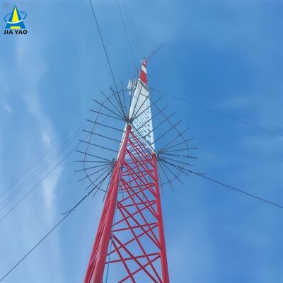 ANSI/TIA-222-G-H-F tasarım kodlarına dayanan minimal yapısal malzeme kullanımı ile yüksekliği en üst düzeye çıkarmak için tasarlanan Guyed Wire Tower