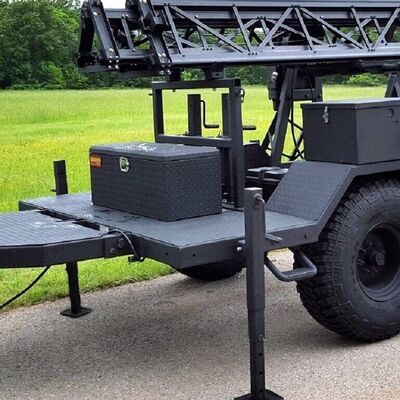 Teleskopik Çerez Kulesi 15-30M Galvanizli Çelik Kamyon Montajlı İletişim Anten 40M/S Rüzgar Direnci