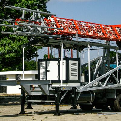 Teleskopik Tubular Galvanizli Çelik Kendini Destekleyen 15 20 25M 5G 4G Wifi Dış İletişim Kulesi