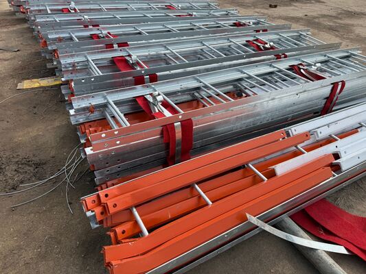 3 Ayaklı Açısal Çelik Kule ANSI TIA 222 Tasarım Koduna ve Yüksek Çekme Dayanımına Sahip Çelik Malzemelere Sahip Üçgen Kablosuz Haberleşme Kulesi