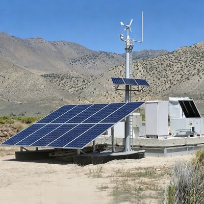 Kentsel 5G Küçük Hücre için 20M 30M Güneş Paneli Entegre Monopol Kule Enerji Tasarrufu