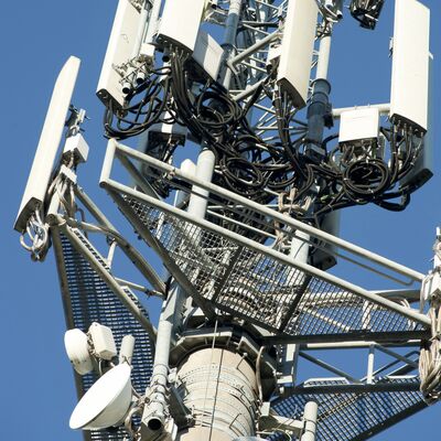 20 35M Monopole 5G Millimeter Wave Small Cell Tower Compact Design For Urban High-Density Area