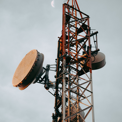 Madencilik Alanı Telekomünikasyon için 50M Sıcak Daldırma Galvanizli Sökülebilir 3 Ayaklı Kule Maliyet Verimli