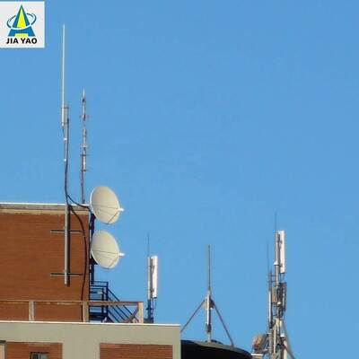 Küçük Taban Kaplama Alanı ve Galvanizli Çelik ile Kentsel 5G Küçük Hücre Yoğunlaştırması için 25M 30M 40m Hafif Çatı Üstü Monopol Kulesi